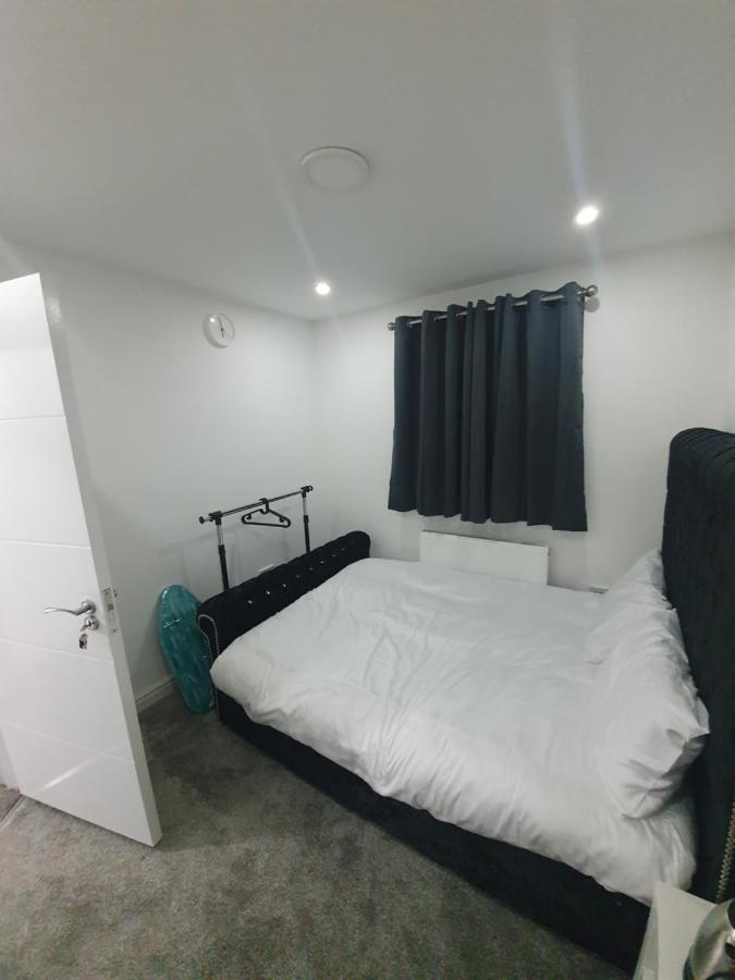 Beautiful Rooms Shaw St And Pine St Bury  Εξωτερικό φωτογραφία