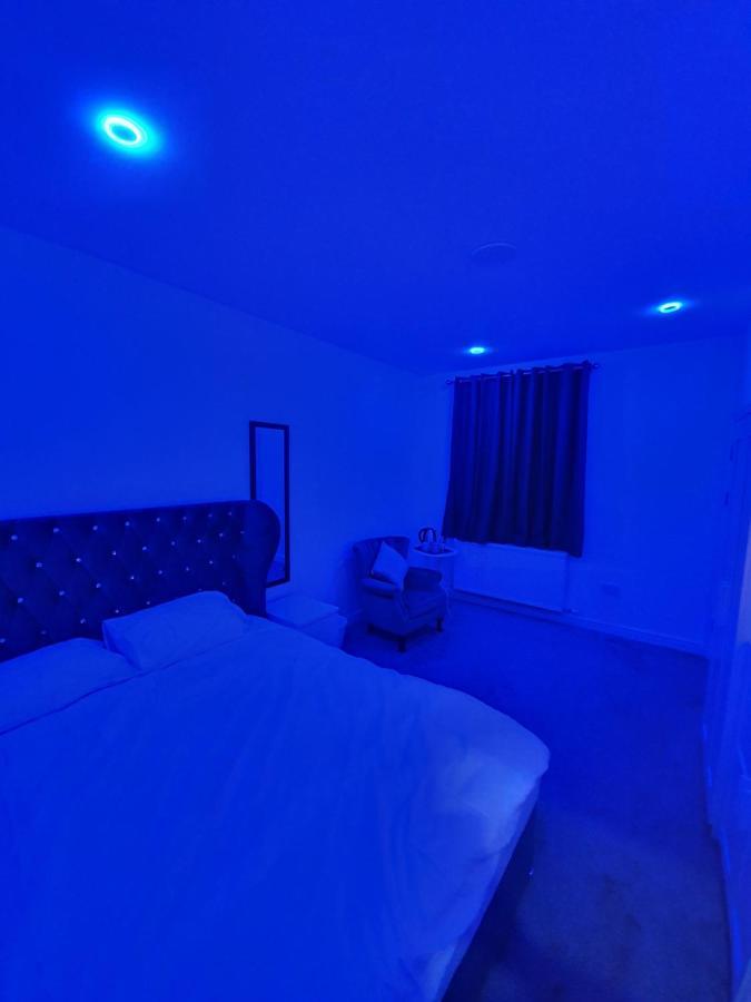 Beautiful Rooms Shaw St And Pine St Bury  Εξωτερικό φωτογραφία