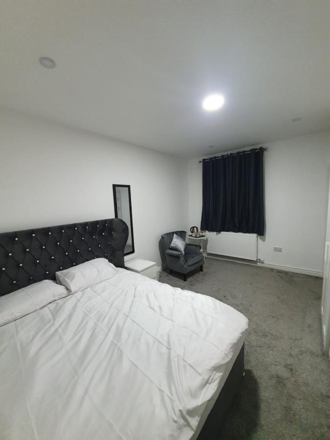 Beautiful Rooms Shaw St And Pine St Bury  Εξωτερικό φωτογραφία