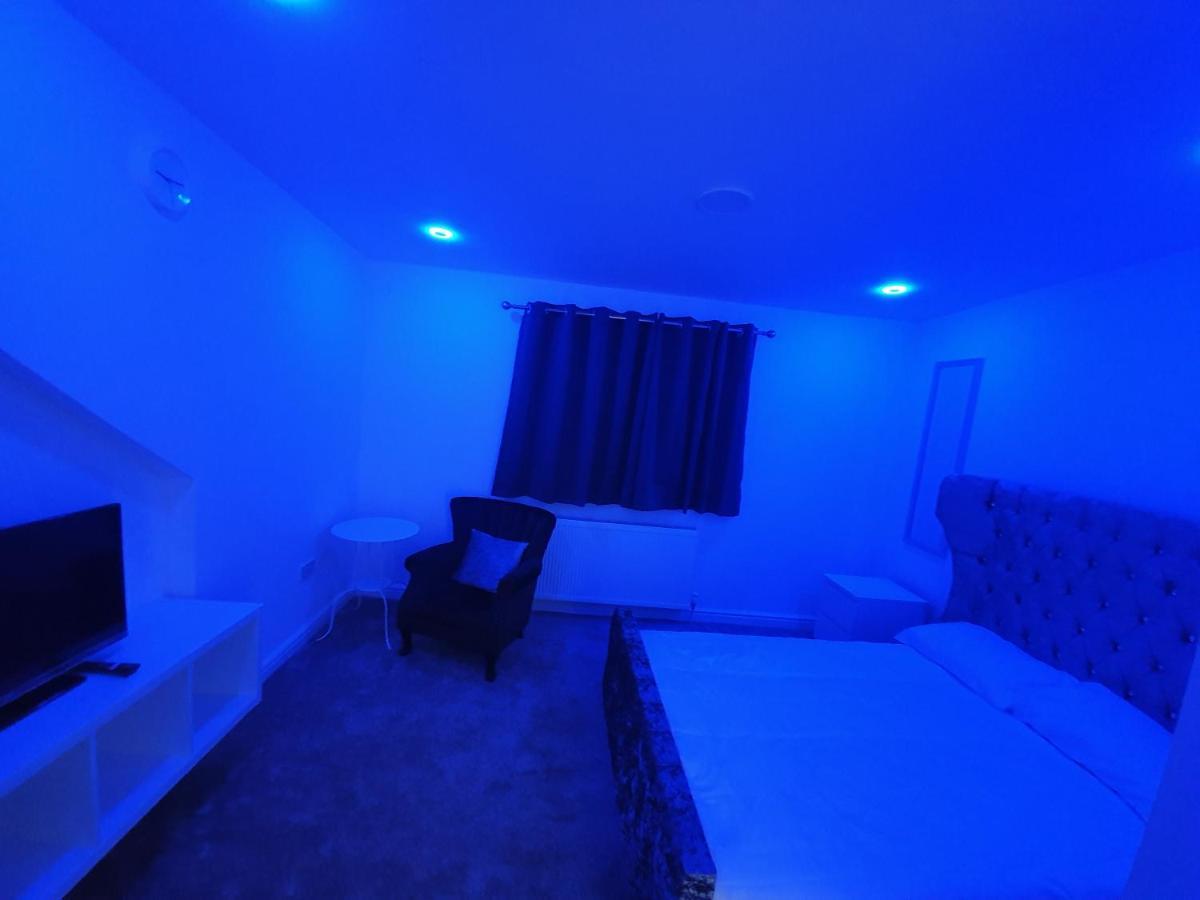 Beautiful Rooms Shaw St And Pine St Bury  Εξωτερικό φωτογραφία